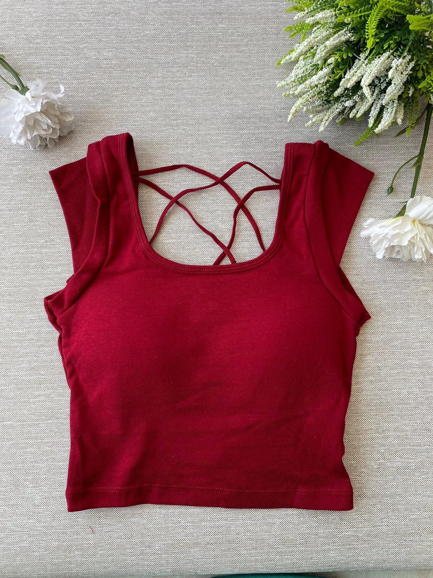 CRISS CROSS TOP-MAROON